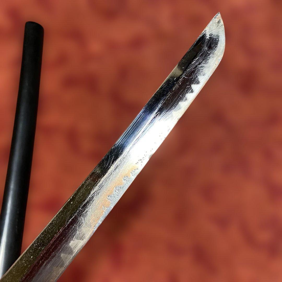 格安模造刀 黒柄 獅子彫鉄丸鍔 黒呂鞘