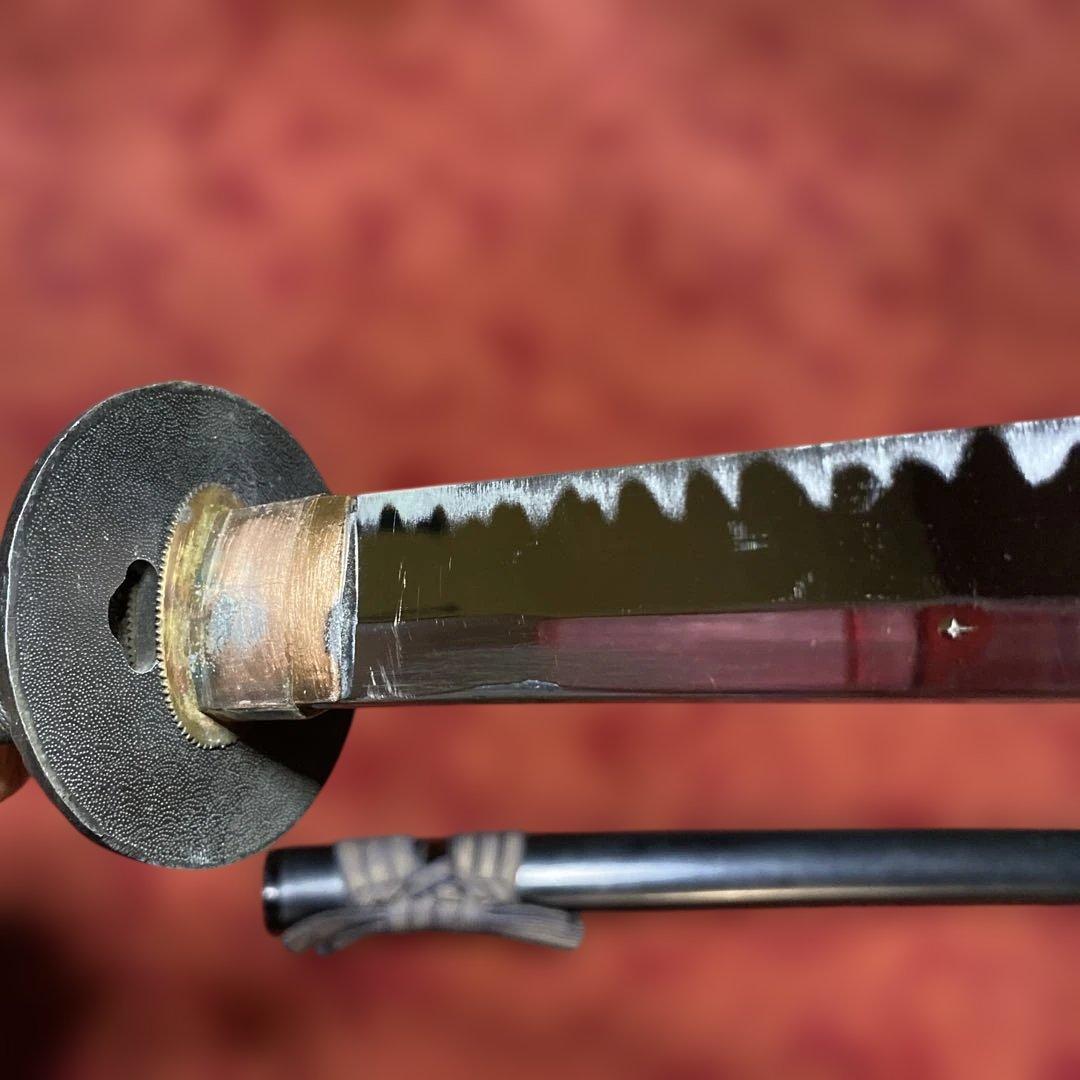 格安模造刀 黒柄 獅子彫鉄丸鍔 黒呂鞘