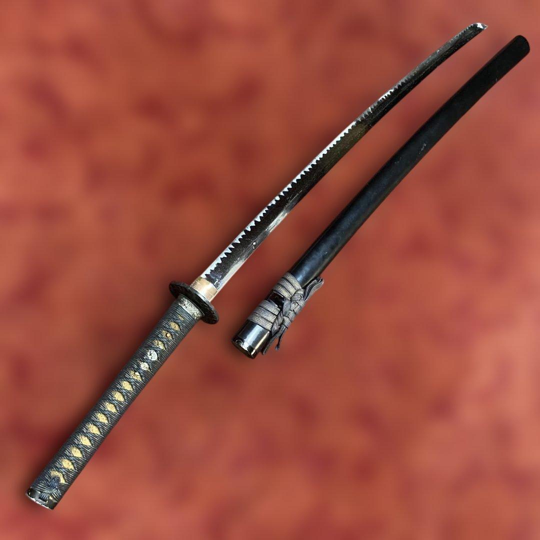 格安模造刀 黒柄 獅子彫鉄丸鍔 黒呂鞘