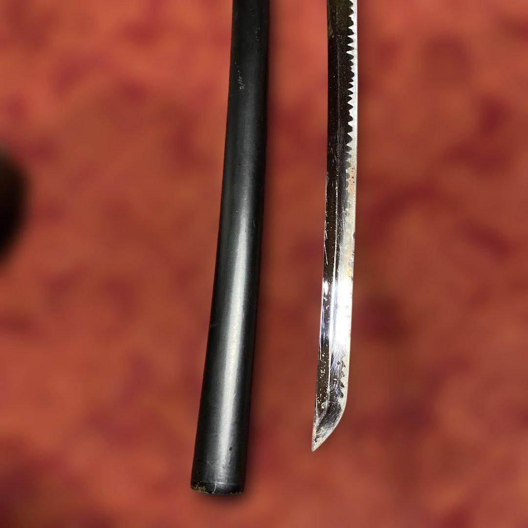 格安模造刀 黒柄 獅子彫鉄丸鍔 黒呂鞘