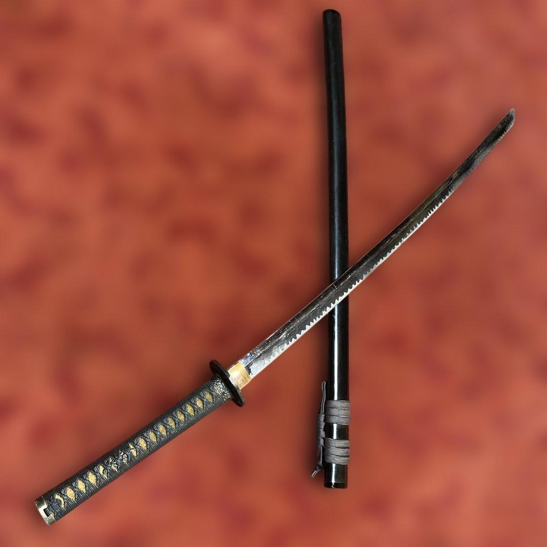 格安模造刀 黒柄 獅子彫鉄丸鍔 黒呂鞘