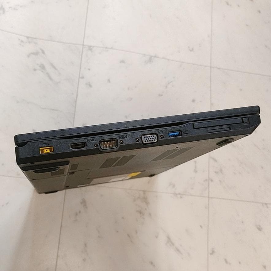 美品☆オフィスつきノートパソコンSSD256GB・8GBで快適　書類作成 DVD