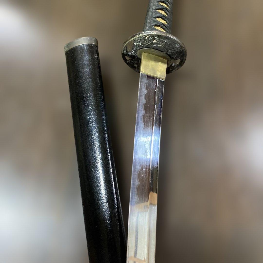 模造大刀(下緒無し) 濃緑柄 白波透し鍔 金口金尻黒呂鞘