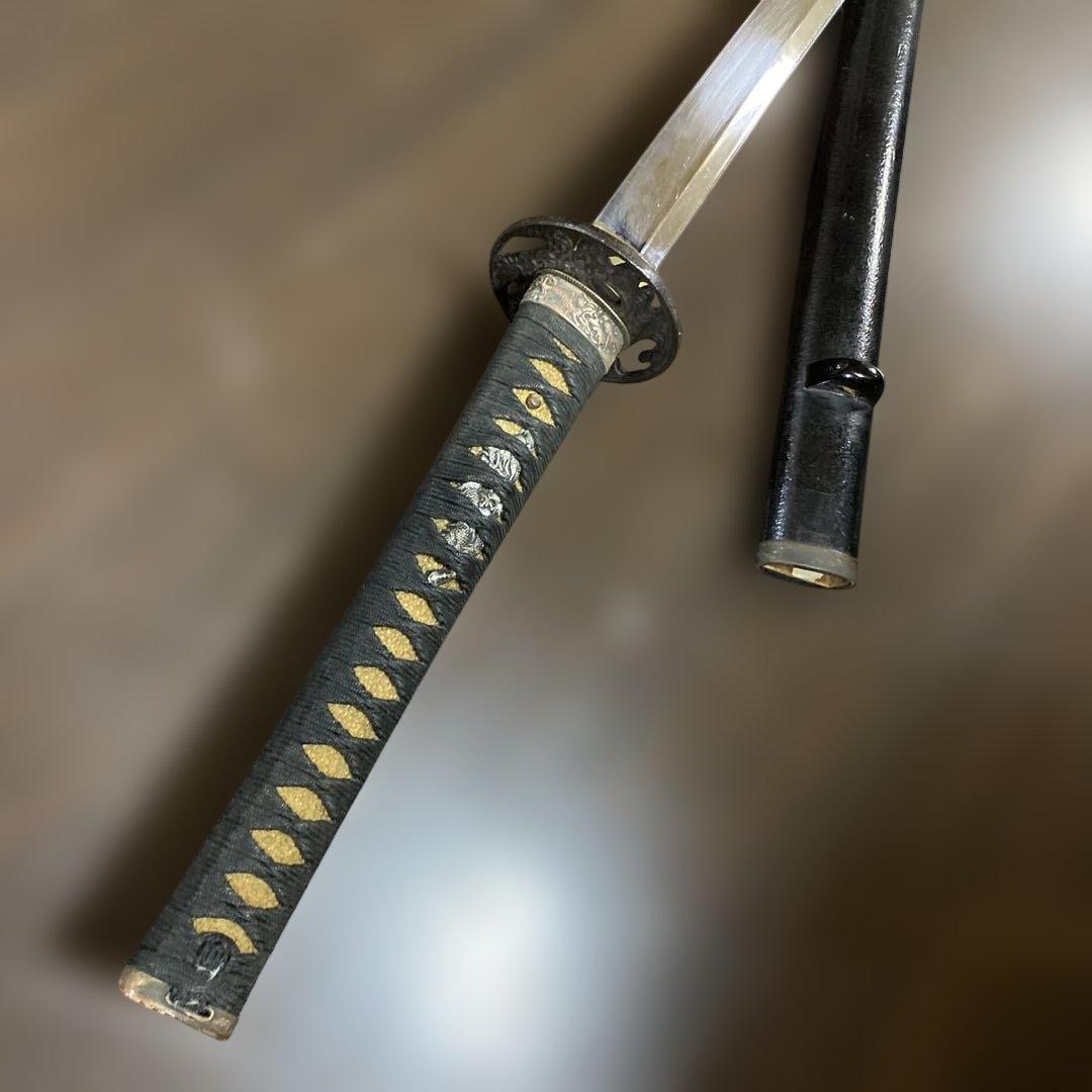 模造大刀(下緒無し) 濃緑柄 白波透し鍔 金口金尻黒呂鞘
