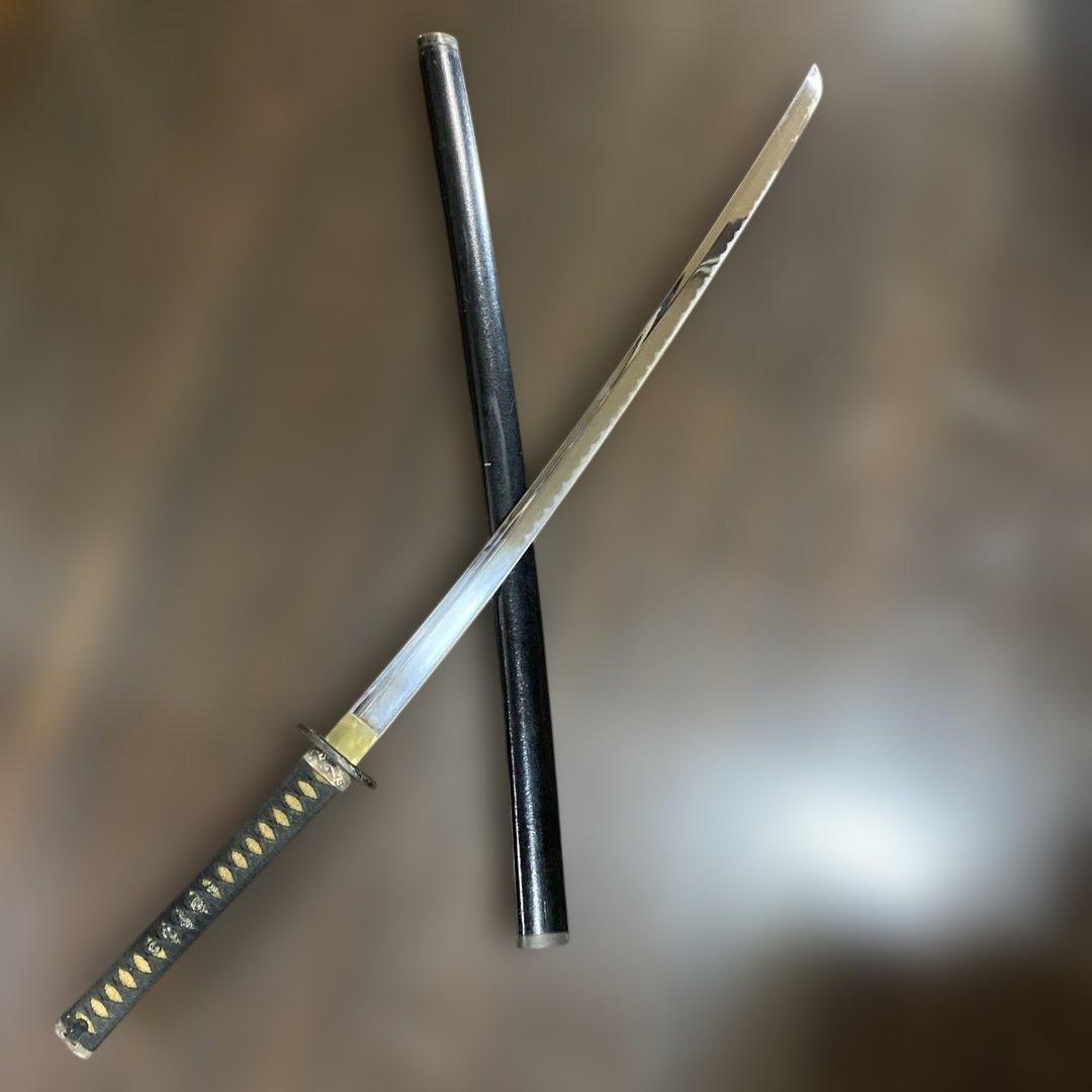 模造大刀(下緒無し) 濃緑柄 白波透し鍔 金口金尻黒呂鞘