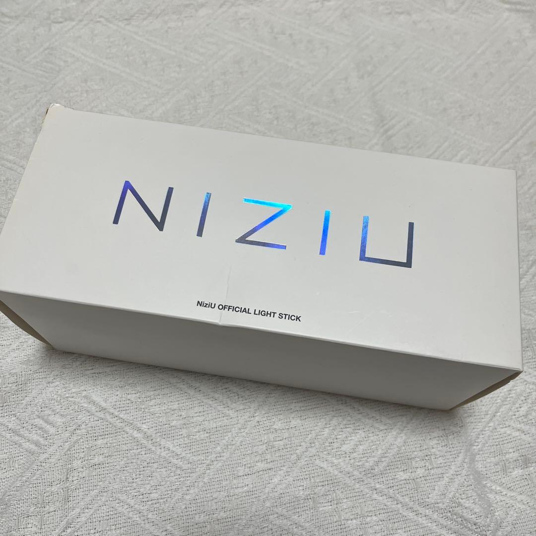 【動作確認済み】NiziU 公式ペンライト　箱・充電台・USBケーブル付き