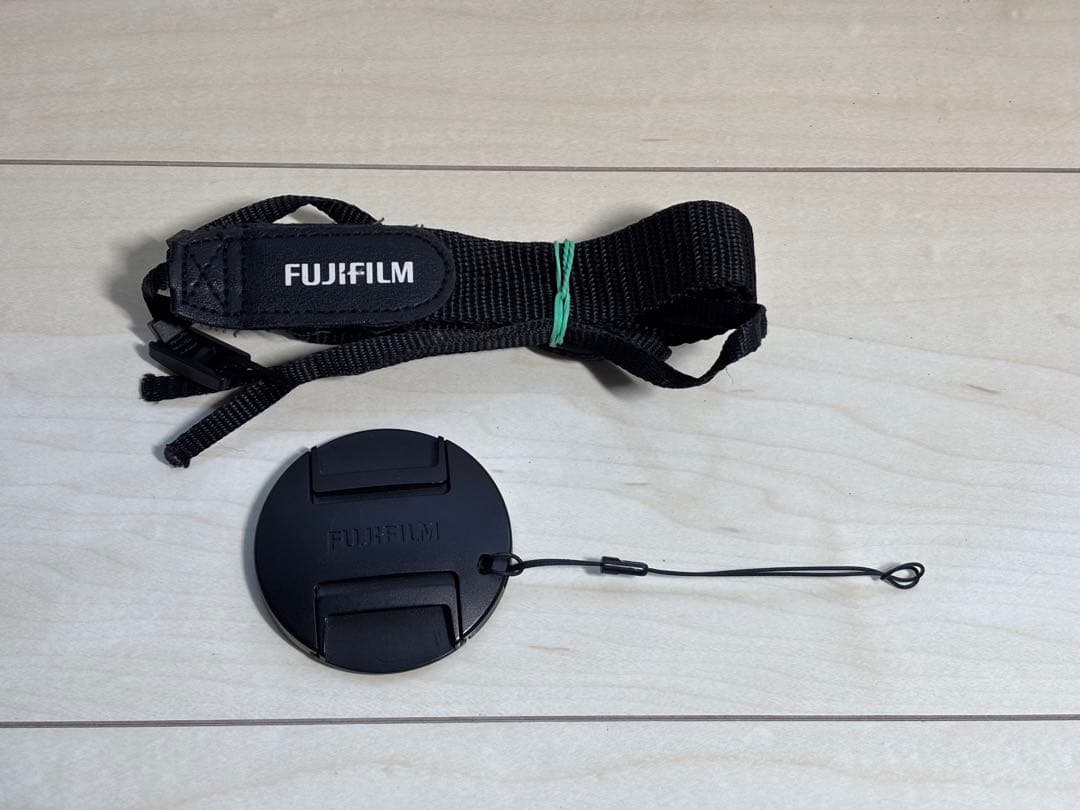 富士フィルム FUJIFILM FinePix S4500 30x 単三電池仕様