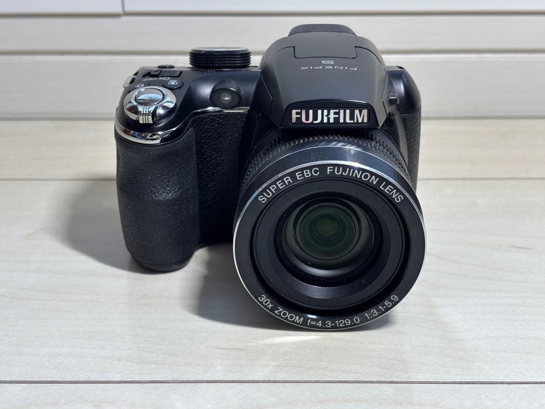 富士フィルム FUJIFILM FinePix S4500 30x 単三電池仕様
