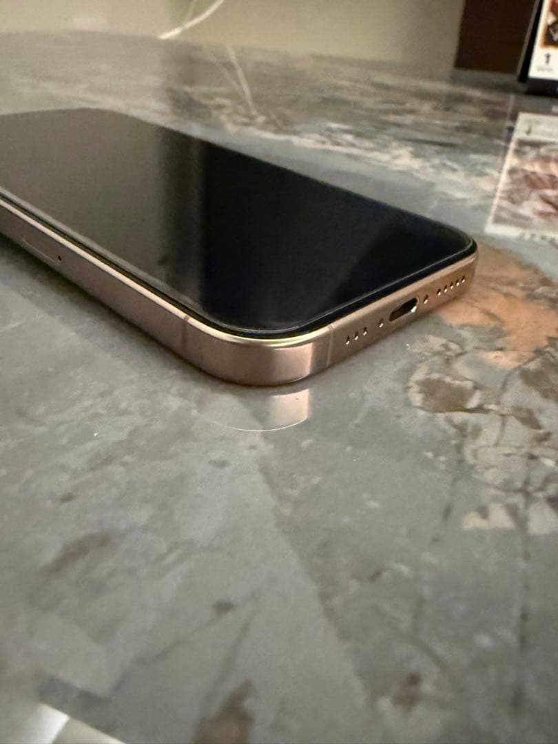 Apple iPhone16pro 256GB SIMロックなし