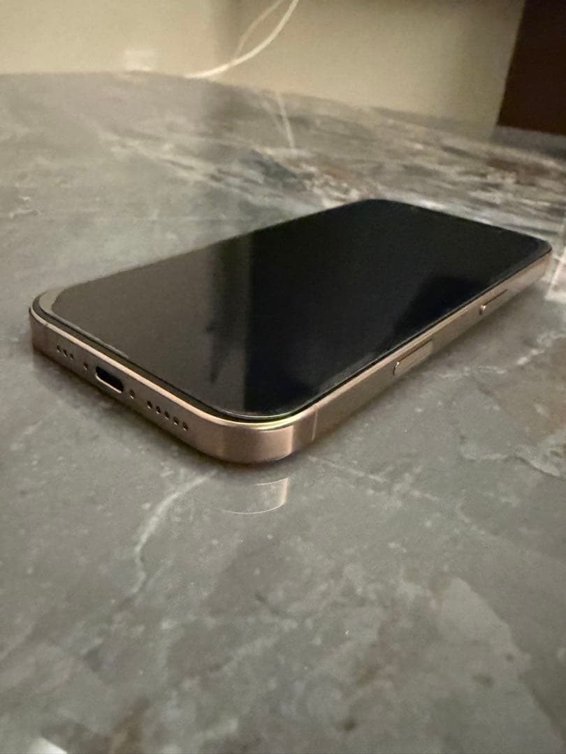 Apple iPhone16pro 256GB SIMロックなし