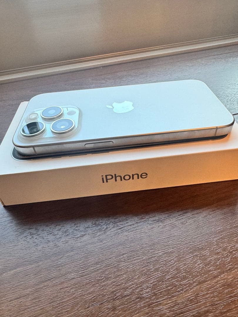 スマートフォン本体 iPhone15 pro 128GB