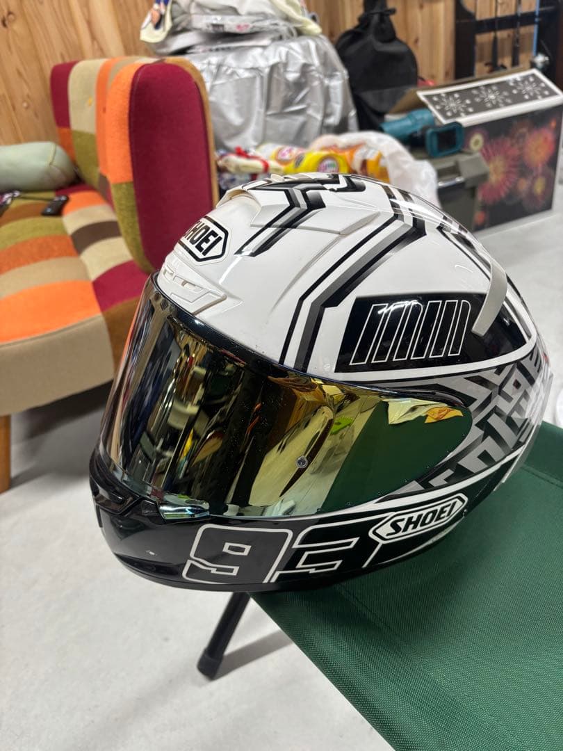 SHOEI風フルフェイスヘルメットみたいな物　置物　おもちゃ