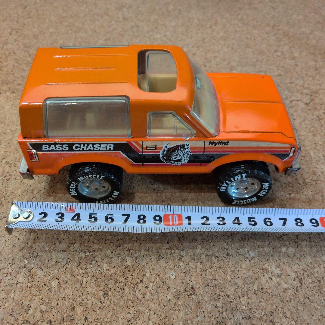 NYLINT Bass Chaser ブリキ