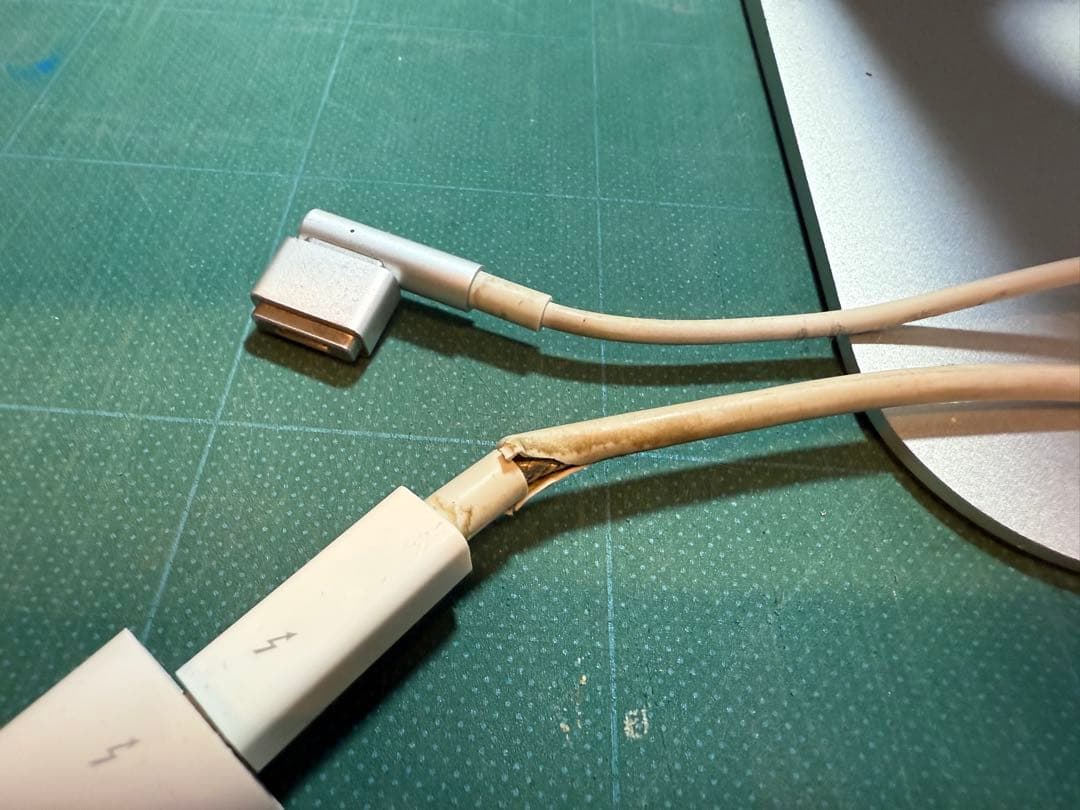 ディスプレイ・モニター本体 Thunderbolt Display