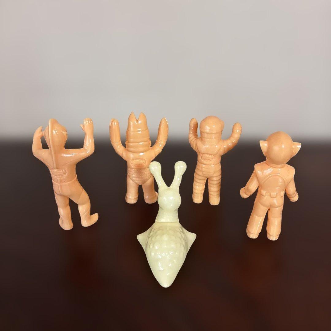 M1号 ブルマァク　怪獣シリーズ　　ウルトラQ 未塗装　ソフビ