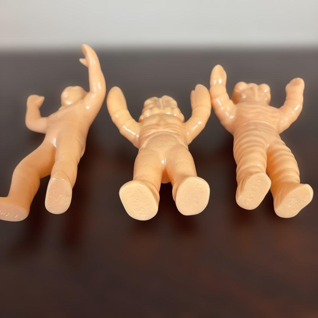 M1号 ブルマァク　怪獣シリーズ　　ウルトラQ 未塗装　ソフビ