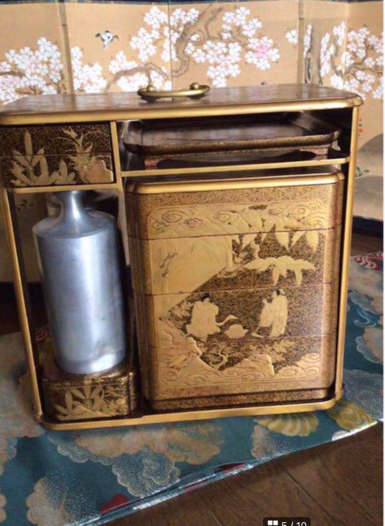 ❶【特別出品】大名道具　虎に像　筍掘り紋様　蒔絵　野弁当　提げ重　（箱付）