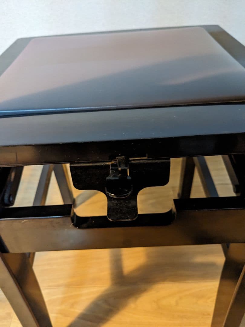 ひまりです☆　美品です☆ ピアノ椅子（トムソン椅子）