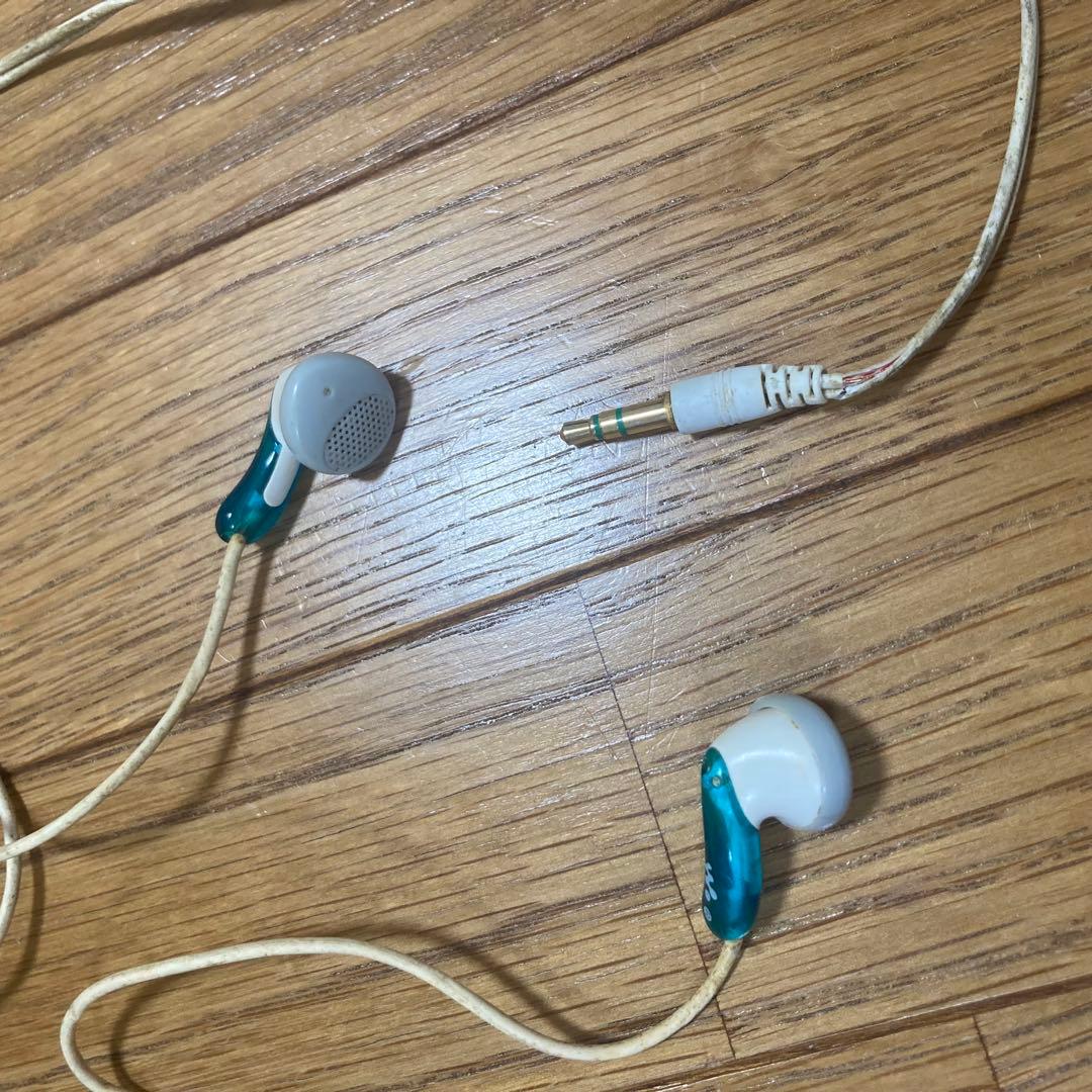 【ジャンク品】SONY WALKMAN D-NE730 CDウォークマン