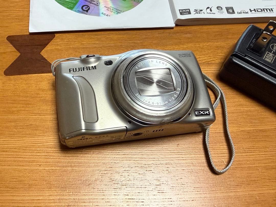 フジフィルムFUJIFILM FINEPIX F800EXR