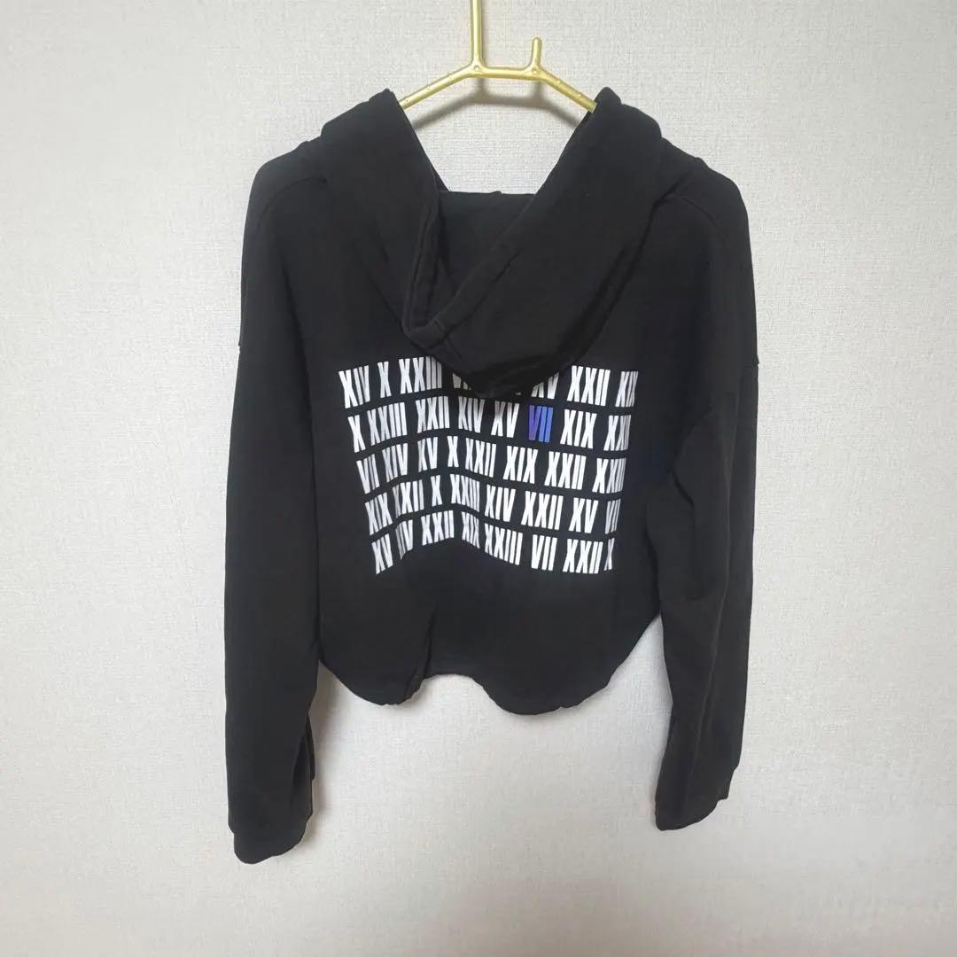 Travis Japan VIIsual ツアーパーカー スウェット　フーディー