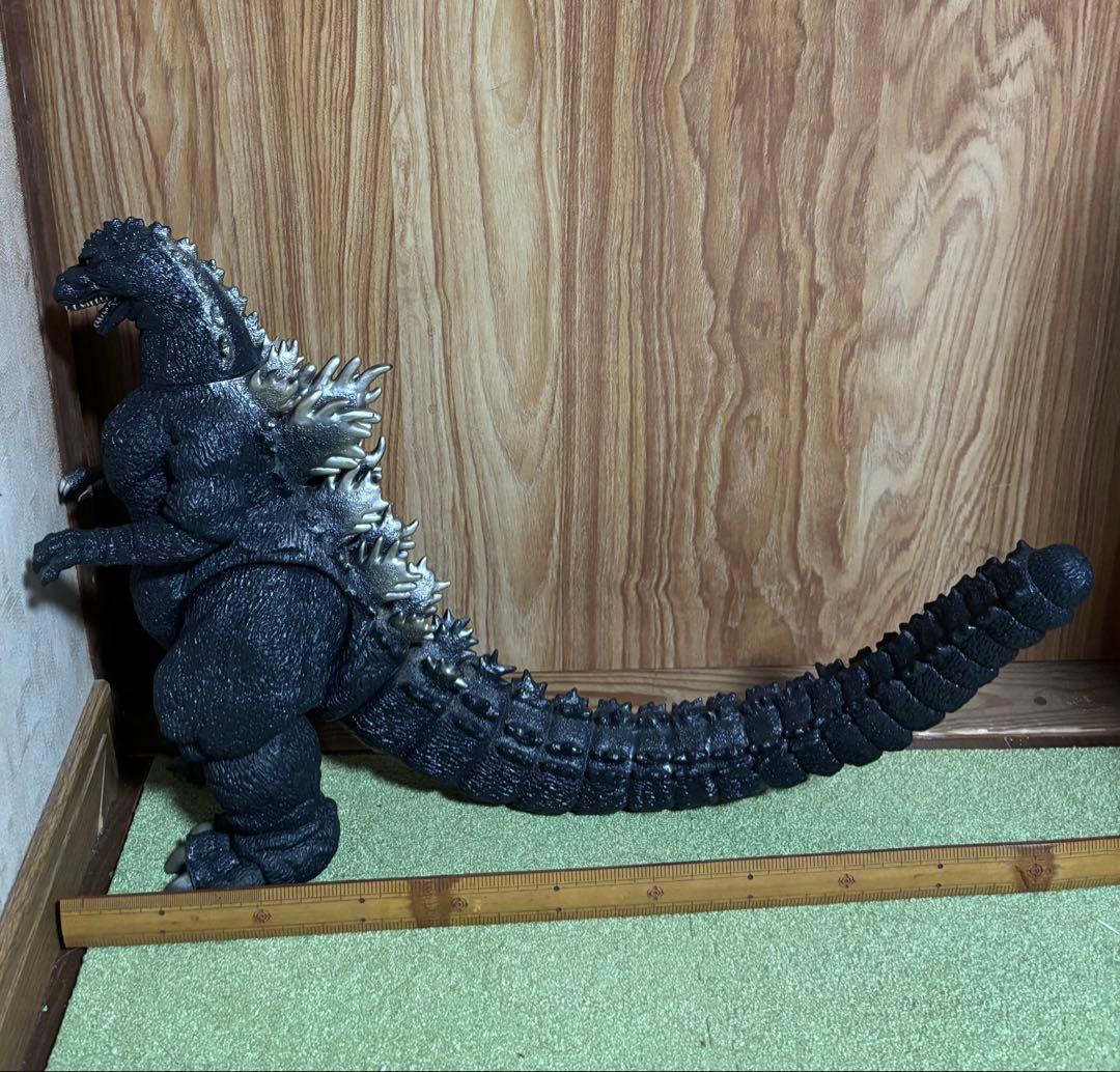 バンダイ　ビックサイズゴジラ