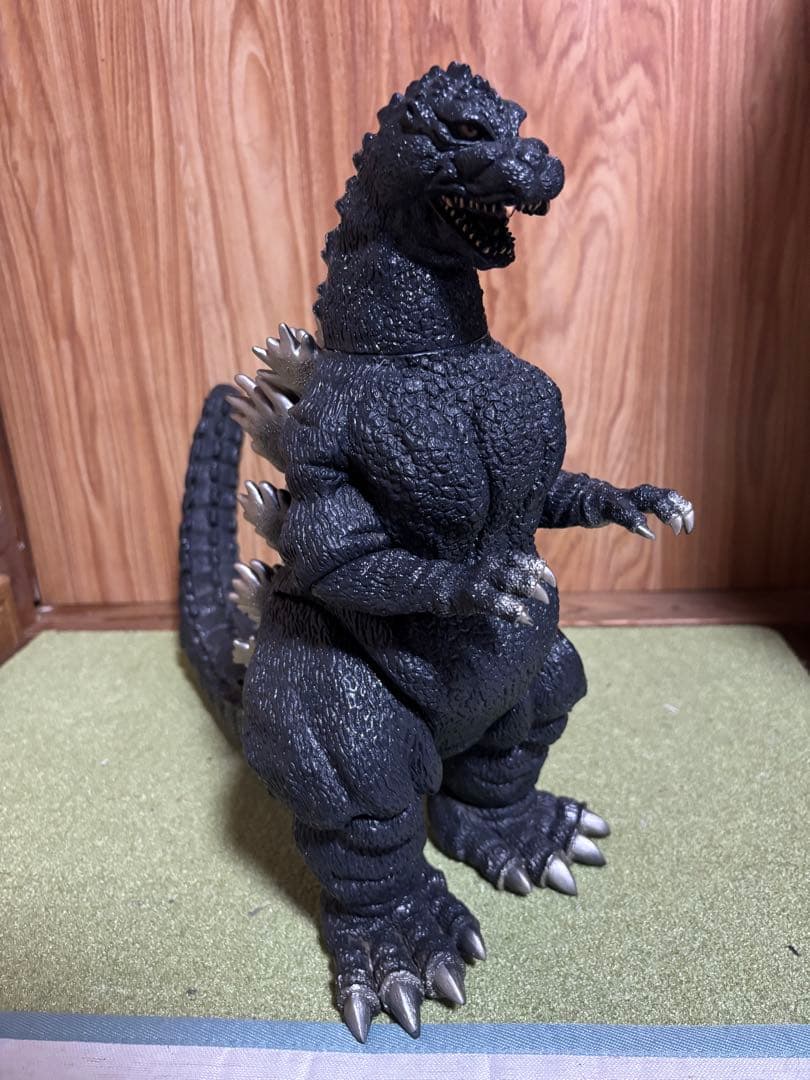 バンダイ　ビックサイズゴジラ