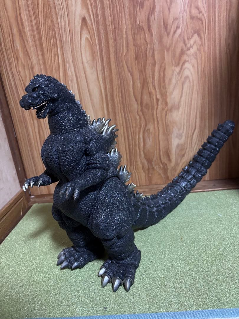 バンダイ　ビックサイズゴジラ