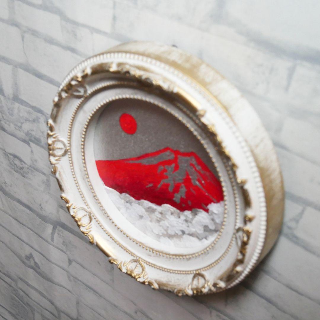 油彩画 円形ミニ絵画「赤富士」 銀の空と白い雲