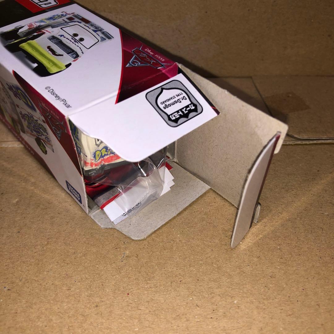 カーズ　トミカ　 C-39 ドクターダメージ