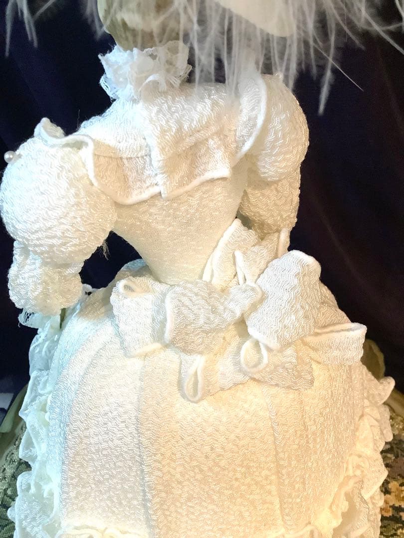 Biscuit Roman / スキヨ人形 白い縮緬ドレスの貴婦人 リボン印