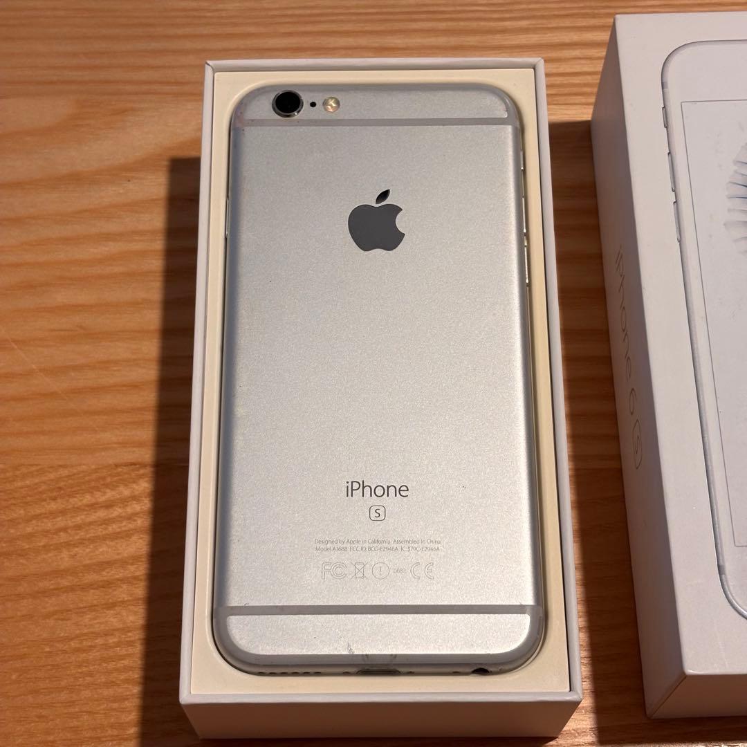 Apple iPhone 6s シルバー　本体