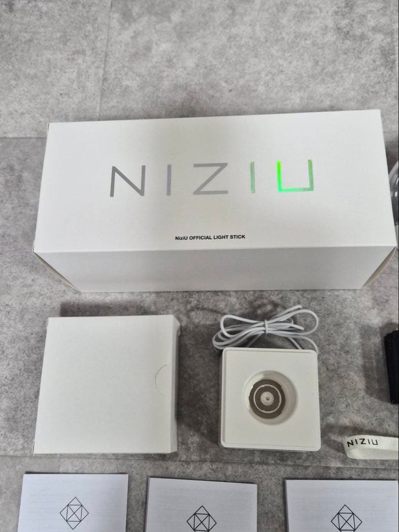 NiziU ペンライト 動作品 公式グッズ オフィシャルライトスティック