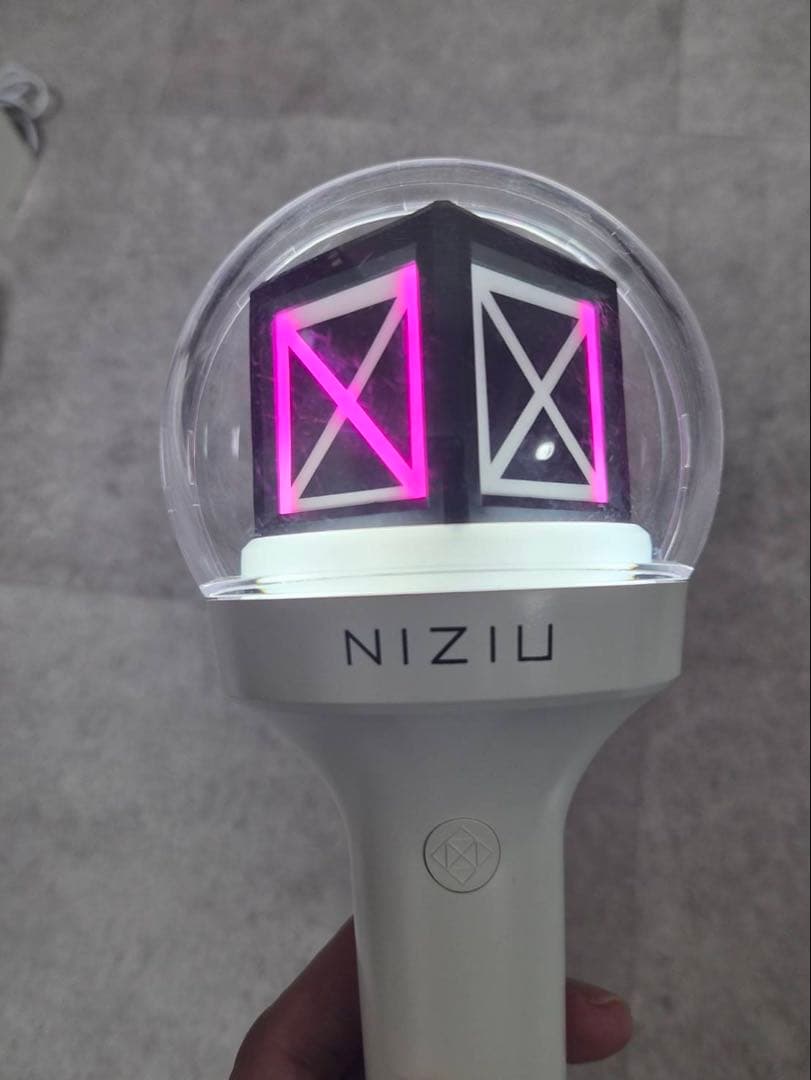 NiziU ペンライト 動作品 公式グッズ オフィシャルライトスティック