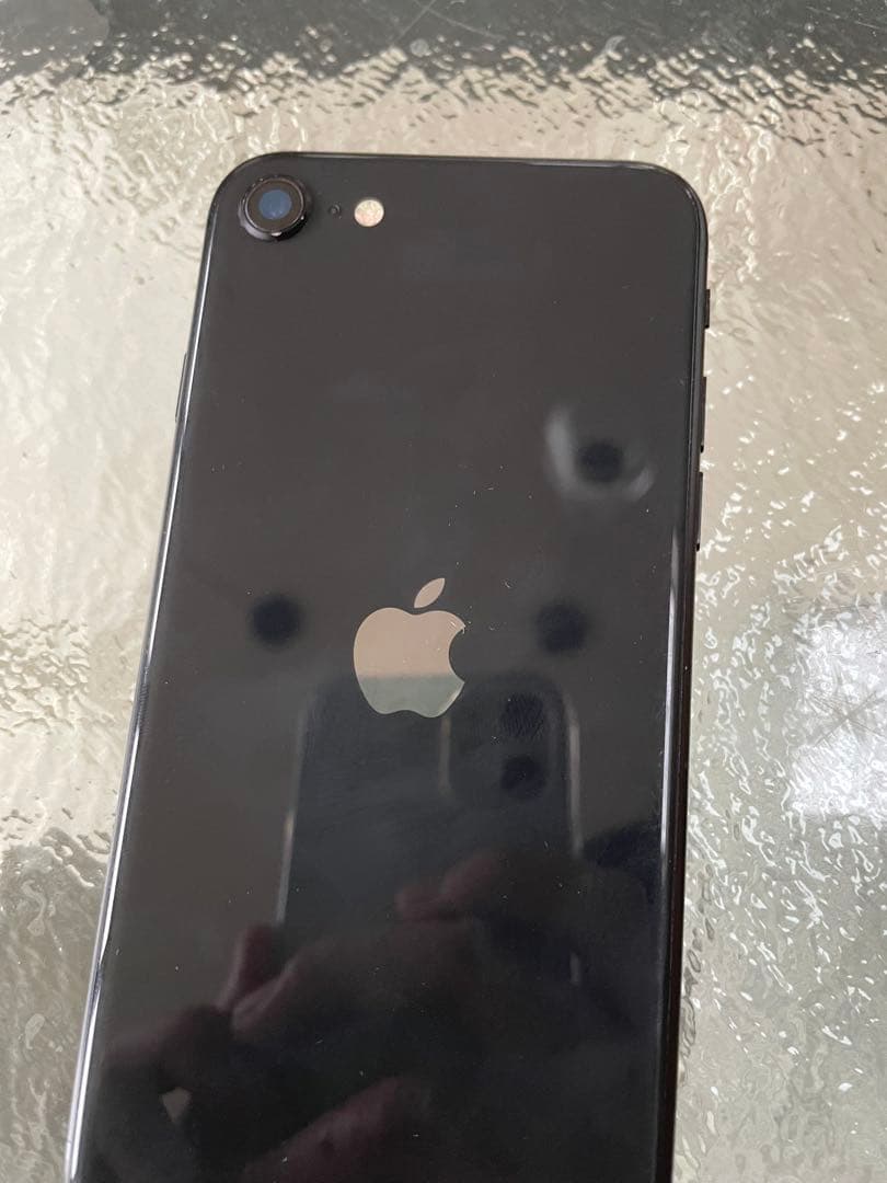 Apple iPhone SE \"第2世代\" ブラック 本体　128GB