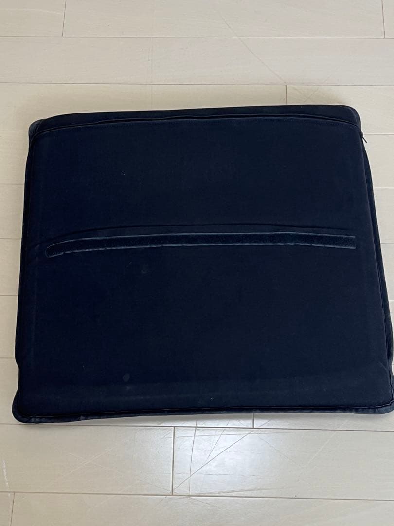 IKEA ポエング　 パーソナルチェア＆オットマン　 ブラック黒　クッション付