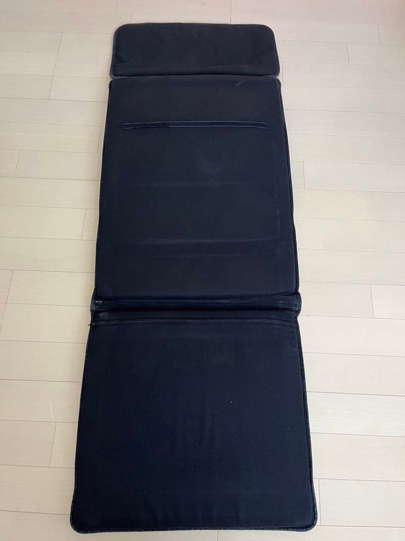 IKEA ポエング　 パーソナルチェア＆オットマン　 ブラック黒　クッション付