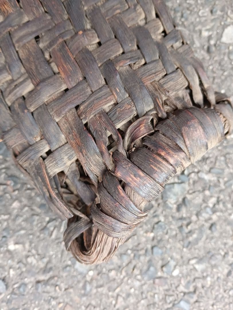 山葡萄 籠 　綱代編み かご 花籠 山ぶどう 花かご 花入 国内　鉈入