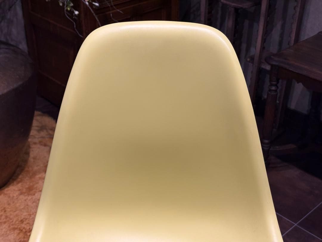 ハーマンミラー　イームズ シェルチェア　エッフェルベース（ワイヤーベース）InY