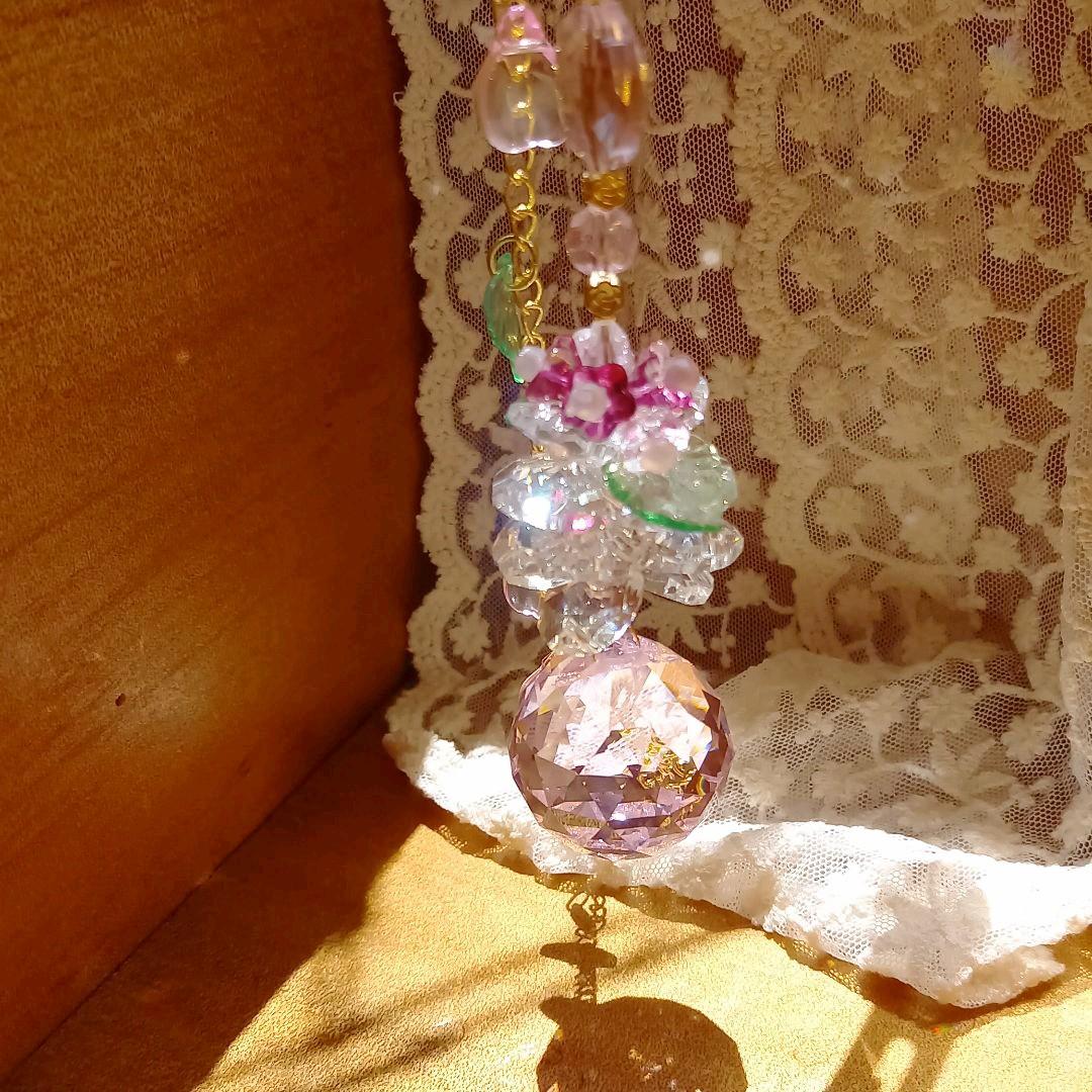 サンキャッチャー♡ハンドメイド「ガラスの花びら♡」