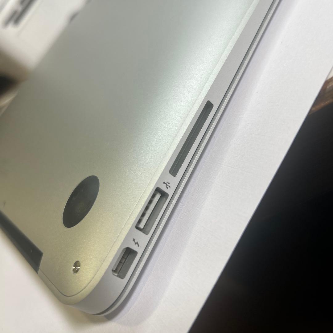 美品 MacBook Air A1466 Early2015 充電86回 箱付