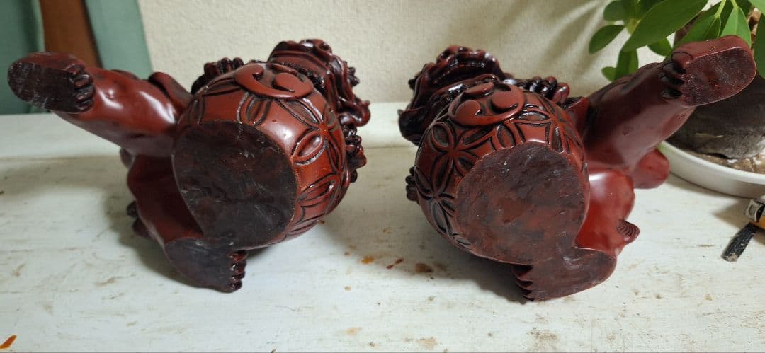 玉乗りシーサー　獅子　魔よけ　玉乗り獅子置物 開運 魔除け 縁起物 骨董品　沖縄