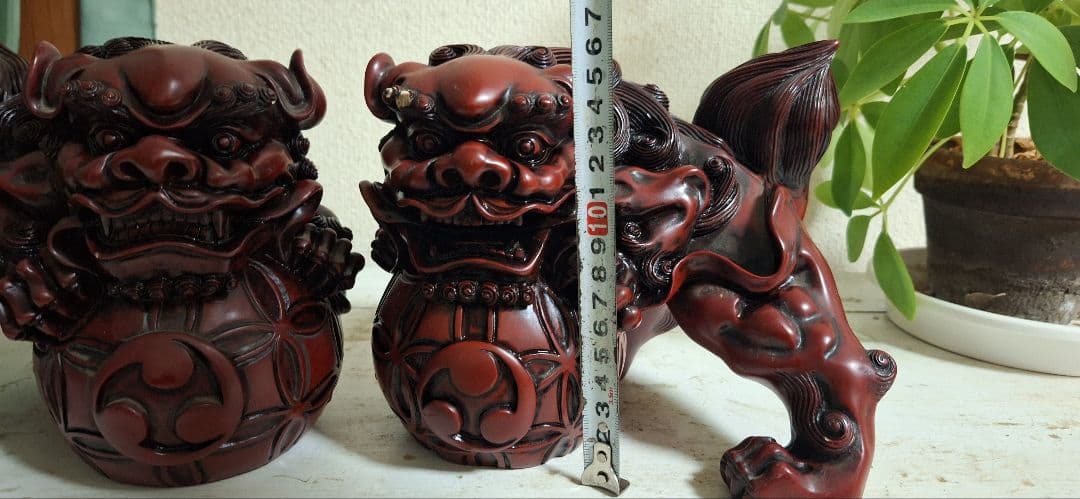 玉乗りシーサー　獅子　魔よけ　玉乗り獅子置物 開運 魔除け 縁起物 骨董品　沖縄