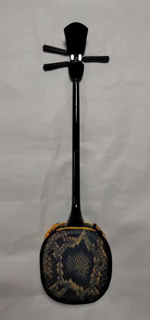 三線（沖縄三味線）　黒木棹　ヴィンテージ