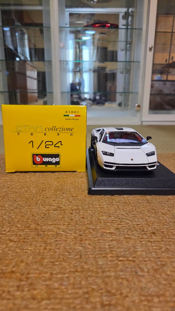 1/24 ブラーゴ ランボルギーニ カウンタック LPI 800-4