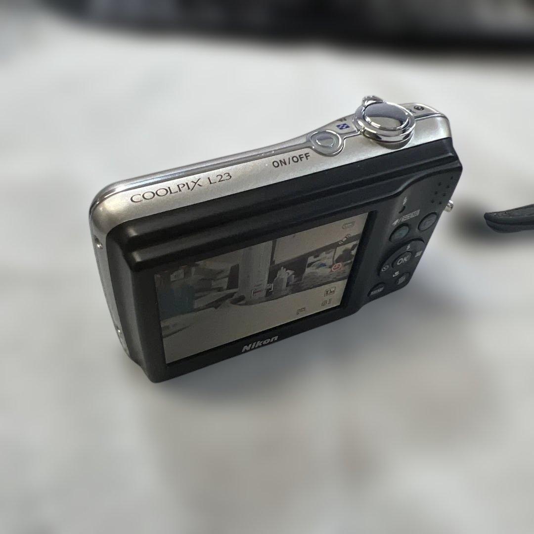 Nikon COOLPIX L23 シルバー