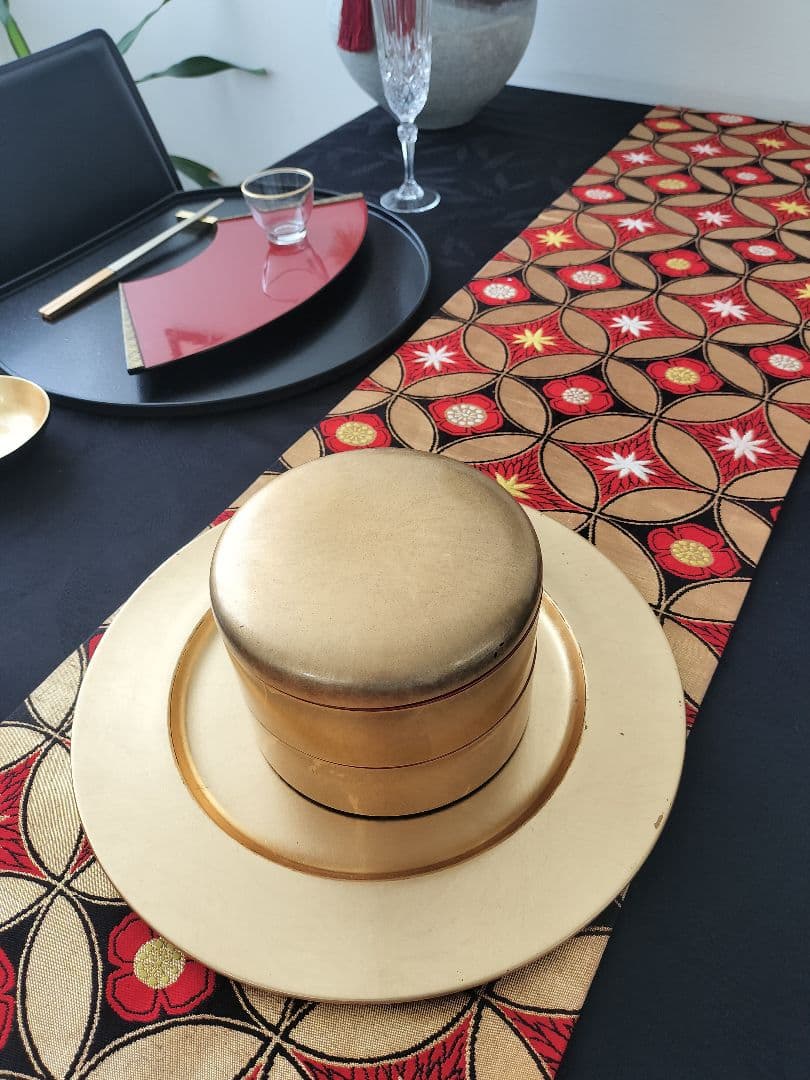 A888★逸品‼️七宝模様‼️テーブルランナー2m18cm