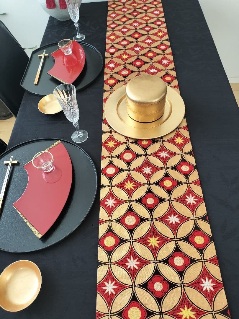 A888★逸品‼️七宝模様‼️テーブルランナー2m18cm