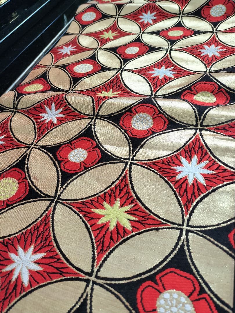 A888★逸品‼️七宝模様‼️テーブルランナー2m18cm