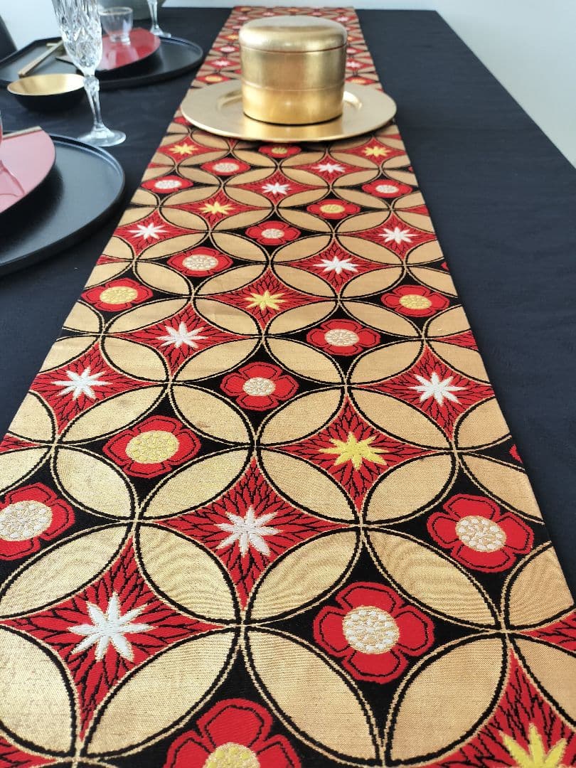 A888★逸品‼️七宝模様‼️テーブルランナー2m18cm